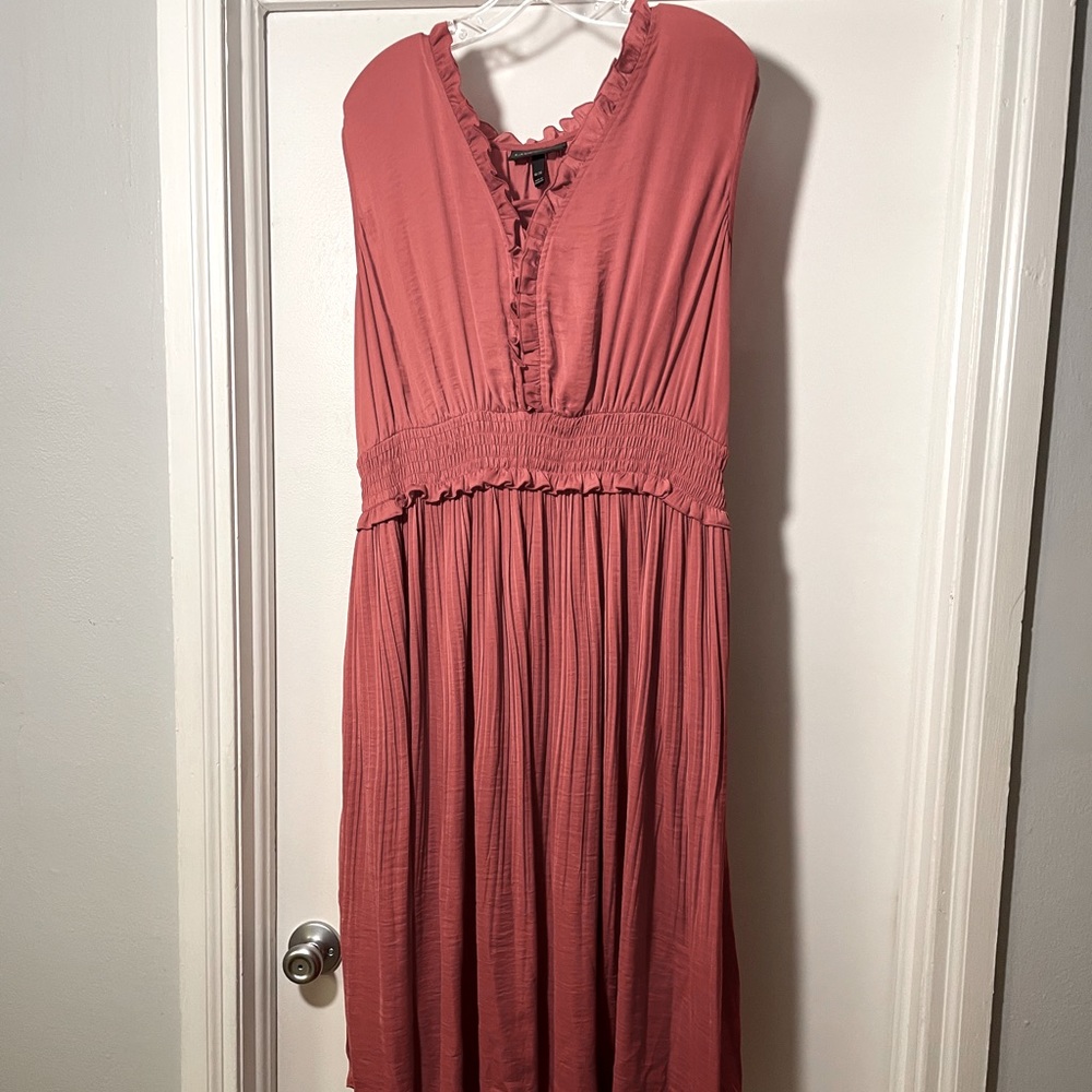 Sleeveless maxi dress
